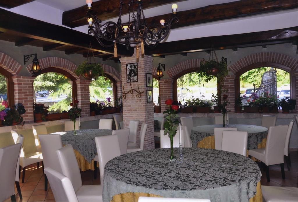 צ'לנו Le Gole Ristorante & Resort מראה חיצוני תמונה