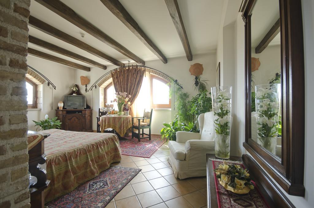 צ'לנו Le Gole Ristorante & Resort מראה חיצוני תמונה